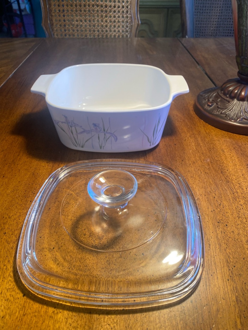 Corningware Shadow Iris 1.5 Qt Casserole Pan and Pyrex Lid - Picture 4 of 11